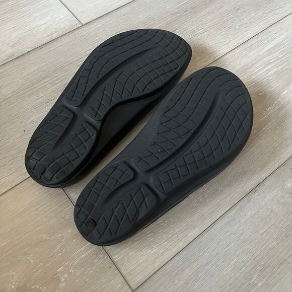 Oofos Oolala Luxe Recovery Sandal Women's 9 Midnight Spectre Rainbow Flip Flop - Picture 7 of 10